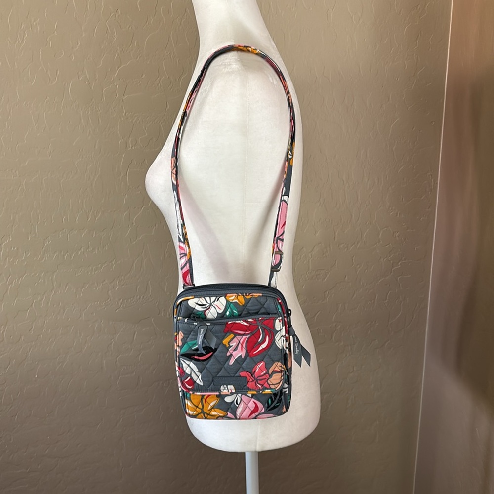 VERA BRADLEY 🩷🩶💚 Coastal Paradise Pattern Crossbody